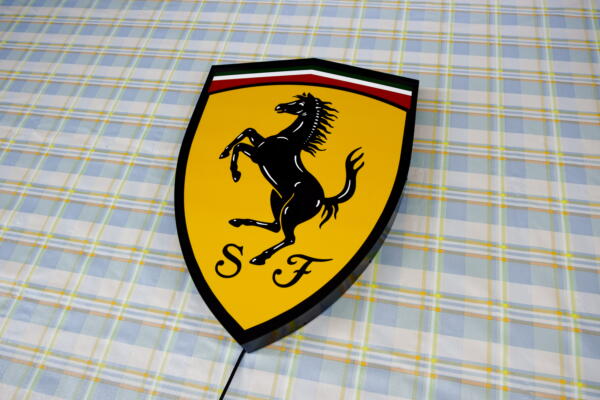 Podświetlane Logo 3D LED Scuderia Ferrari 50-80 CM Reklama