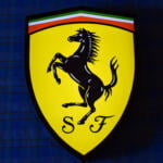 Podświetlane Logo 3D LED Scuderia Ferrari 50-80 CM Reklama Podświetlane Logo 3D LED Scuderia Ferrari 50-80 CM Reklama
