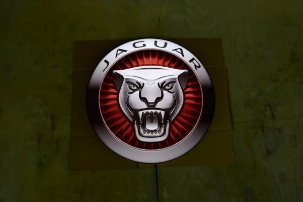 Svítící 3D LED logo Jaguar 50-80 CM Reklama (kopie)