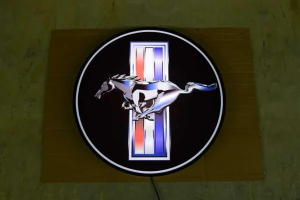 Işıklı 3D LED Mustang Logo 50-80 CM Reklam (Kopya)