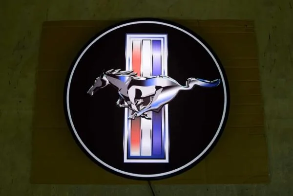 Işıklı 3D LED Mustang Logo 50-80 CM Reklam (Kopya)