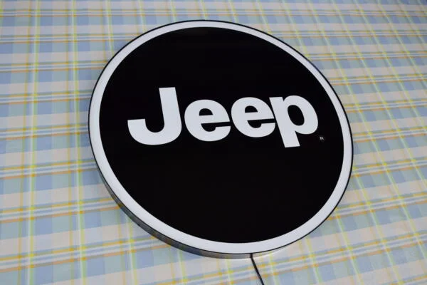 Podświetlane Logo 3D LED Jeep 50-80 CM Reklama